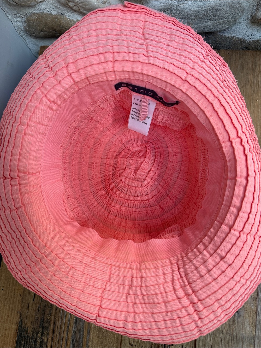 Betmar Coral Rose-pink pink ruched sun hat with metal logo plaque - Picture 8 of 9